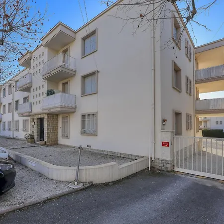 شقة Les Palmiers-4 By Interhome *