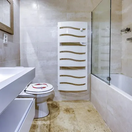 Les Palmiers-4 By Interhome Appartement
