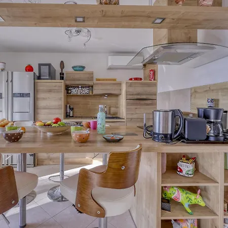 Appartement Les Palmiers-4 By Interhome *